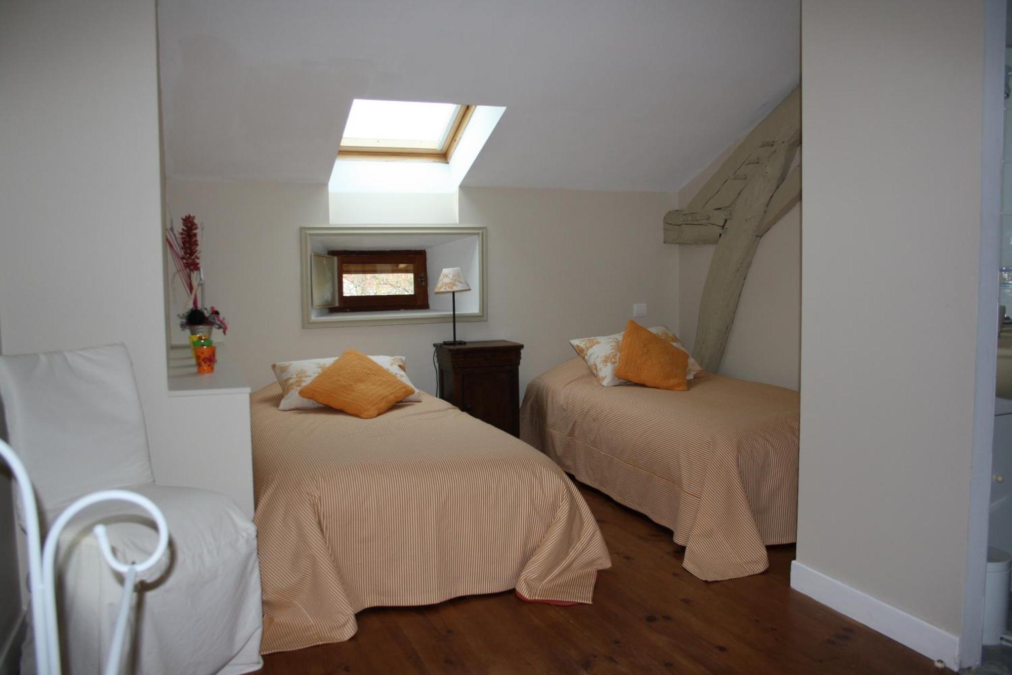 La Maison D'Anais Vic-en-Bigorre Luaran gambar