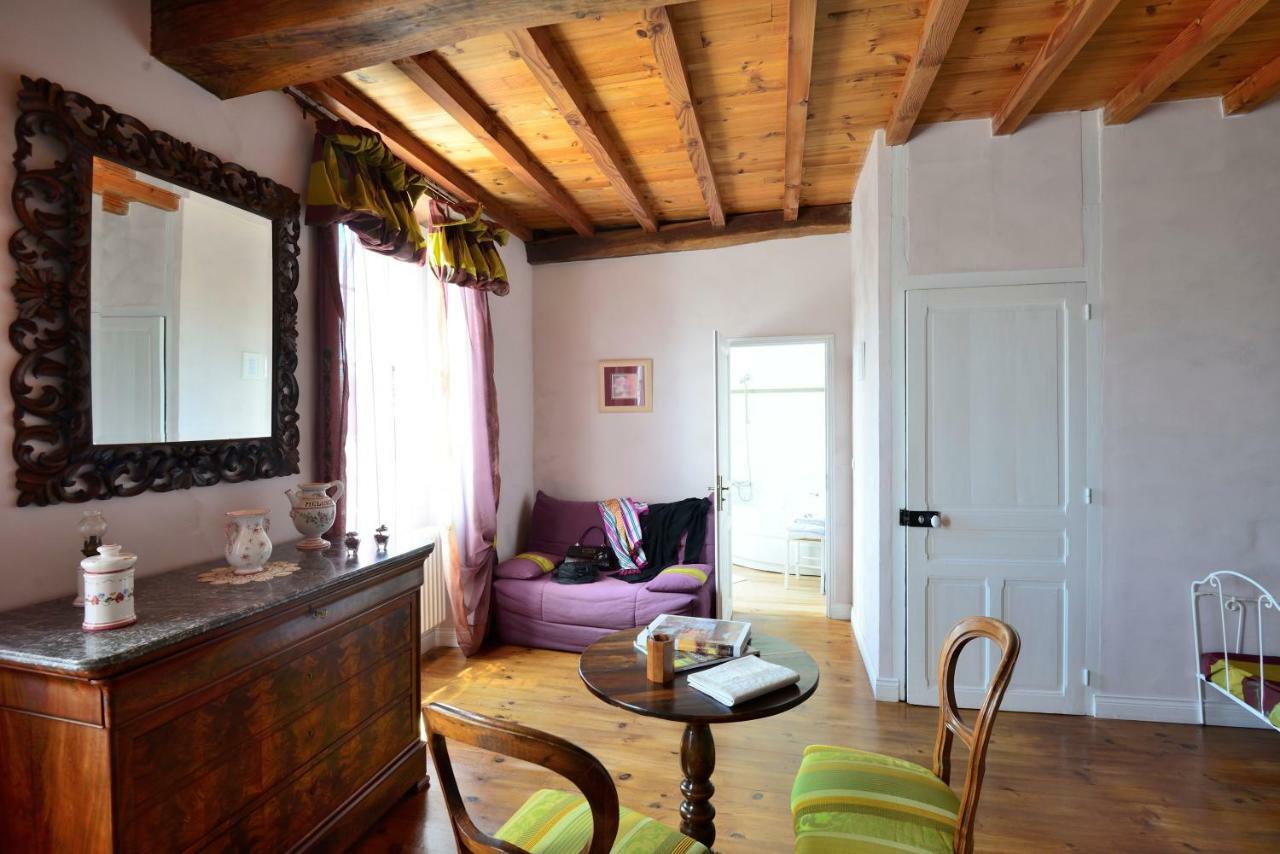 La Maison D'Anais Vic-en-Bigorre Luaran gambar